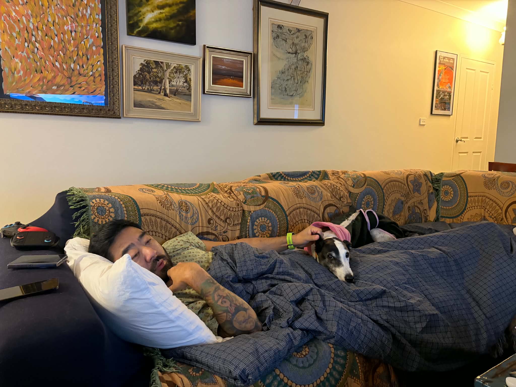 Jin Momo Sunday morning couch time Aug26 Scent Diary